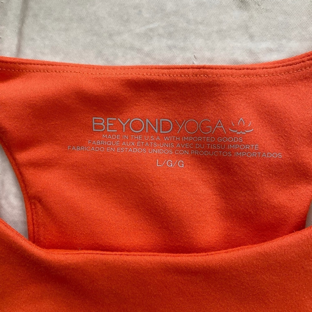 Beyond Yoga Vibrant Orange Sports bra - soul cycle barn - Picture 3 of 9